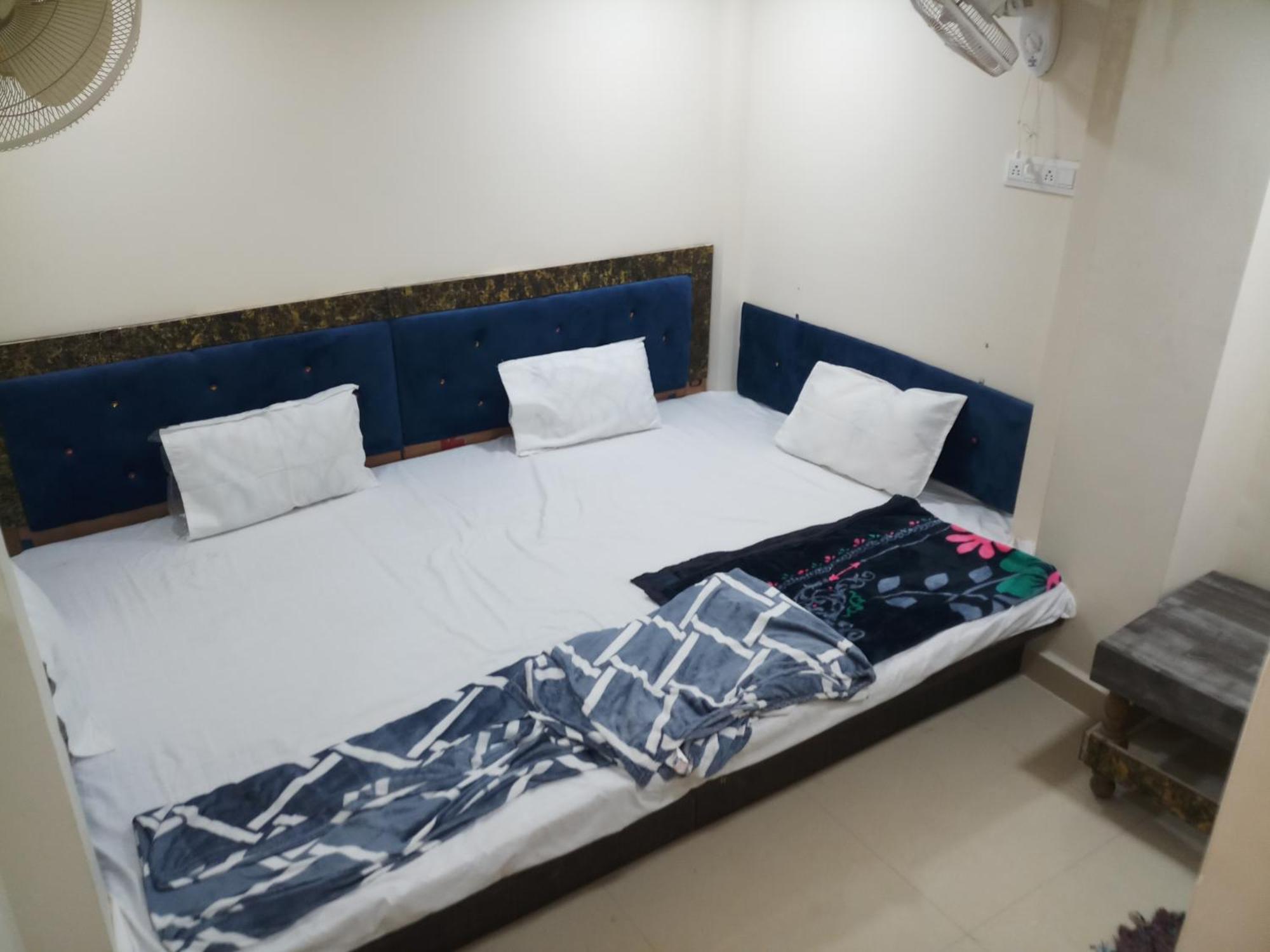 Hotel Blue Tower Inn Ujjain Extérieur photo