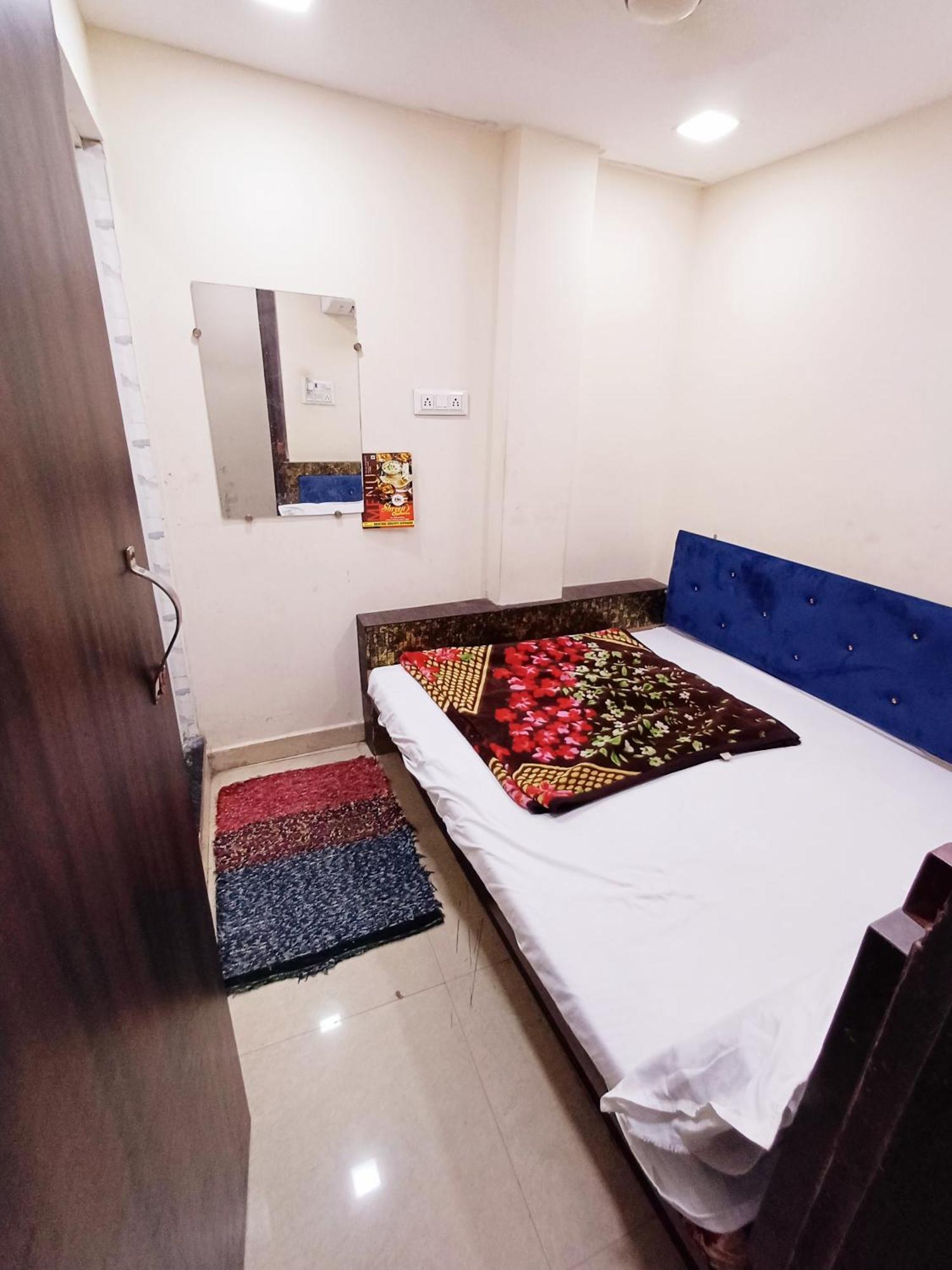 Hotel Blue Tower Inn Ujjain Extérieur photo